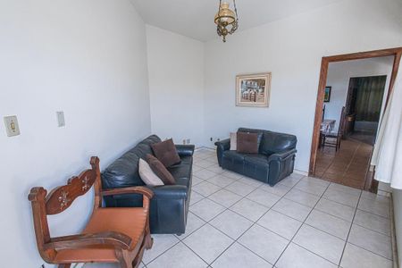 Casa à venda com 435m², 4 quartos e 4 vagassala