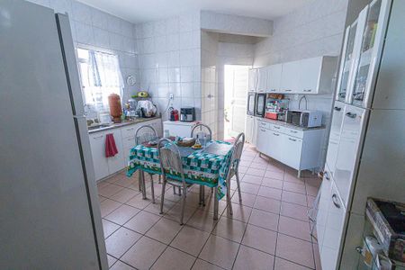 Casa à venda com 435m², 4 quartos e 4 vagascozinha