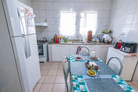 Casa à venda com 435m², 4 quartos e 4 vagascozinha