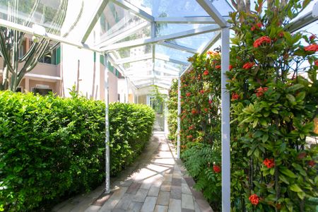 Apartamento à venda com 42m², 2 quartos e 1 vagaSalão de Festas - Entrada 