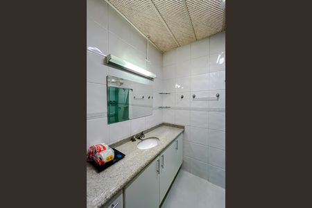 Casa à venda com 92m², 4 quartos e 1 vaga Casa à venda com 92m², 4 quartos e 1 vagaBanheiro