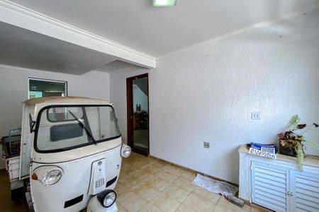 Casa à venda com 92m², 4 quartos e 1 vaga Casa à venda com 92m², 4 quartos e 1 vagaGaragem