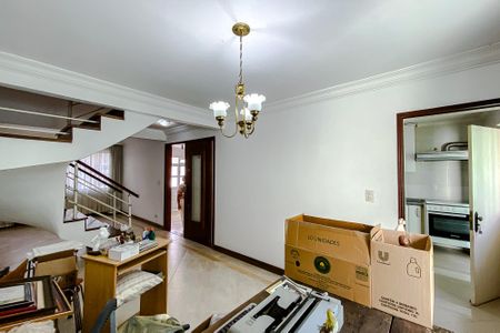 Casa à venda com 92m², 4 quartos e 1 vaga Casa à venda com 92m², 4 quartos e 1 vagaSala