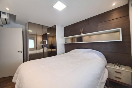Apartamento à venda com 77m², 2 quartos e 2 vagasSuíte