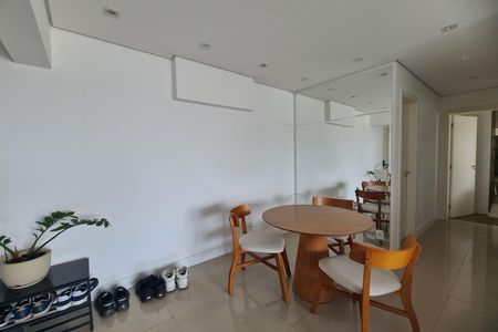 Apartamento à venda com 77m², 2 quartos e 2 vagasSala