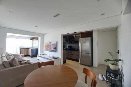 Apartamento à venda com 77m², 2 quartos e 2 vagasSala