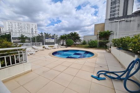 Apartamento à venda com 77m², 2 quartos e 2 vagasÁrea comum - Piscina