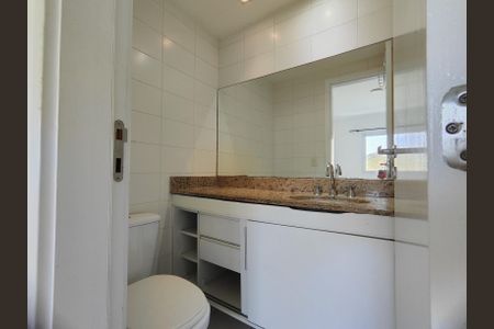 Apartamento à venda com 75m², 2 quartos e 1 vaga Apartamento à venda com 75m², 2 quartos e 1 vagaBanheiro da Suíte