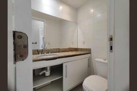 Apartamento à venda com 75m², 2 quartos e 1 vaga Apartamento à venda com 75m², 2 quartos e 1 vagaBanheiro social