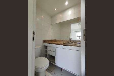 Apartamento à venda com 75m², 2 quartos e 1 vaga Apartamento à venda com 75m², 2 quartos e 1 vagaBanheiro da Suíte