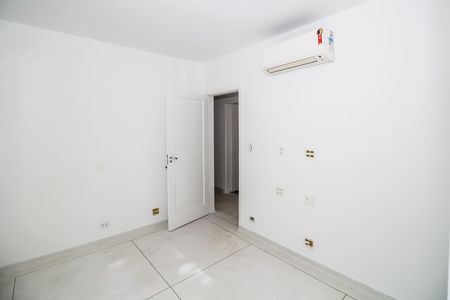 Apartamento para alugar com 95m², 3 quartos e 2 vagas Apartamento para alugar com 95m², 3 quartos e 2 vagasQuarto 2