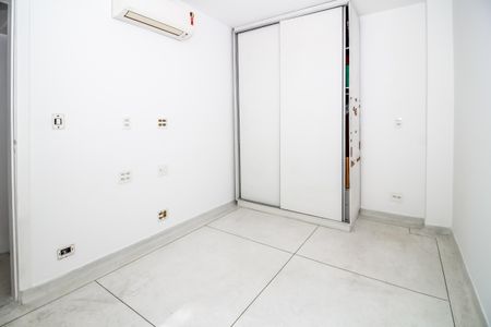 Apartamento para alugar com 95m², 3 quartos e 2 vagas Apartamento para alugar com 95m², 3 quartos e 2 vagasQuarto 2