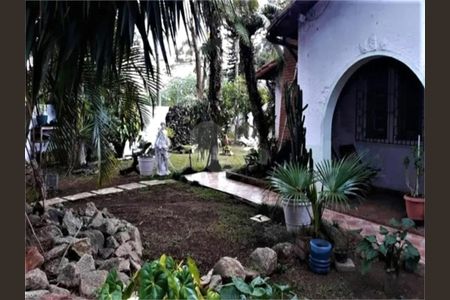Casa à venda com 3 quartos, 317m² em Interlagos, São Paulo