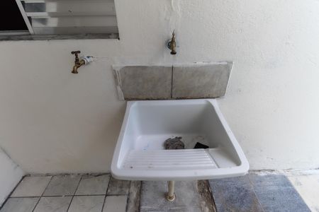 Casa para alugar com 60m², 1 quarto e 1 vagaÁrea de Serviço