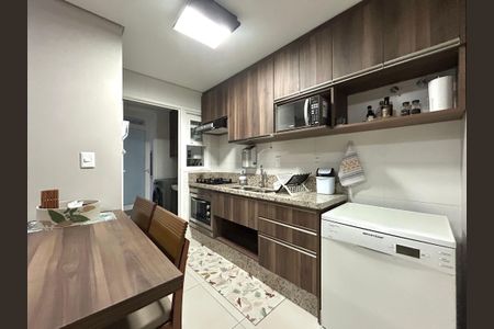 Apartamento para alugar com 80m², 2 quartos e 2 vagasCozinha 