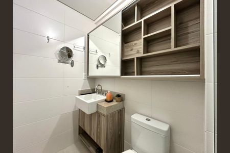 Apartamento para alugar com 80m², 2 quartos e 2 vagasBanheiro suíte 