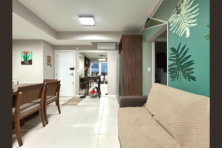 Sala de apartamento para alugar com 2 quartos, 80m² em Lagoa Pequena, Florianópolis