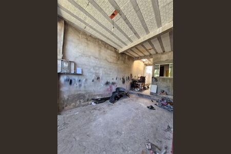 Casa à venda com 100m², 1 quarto e 2 vagas