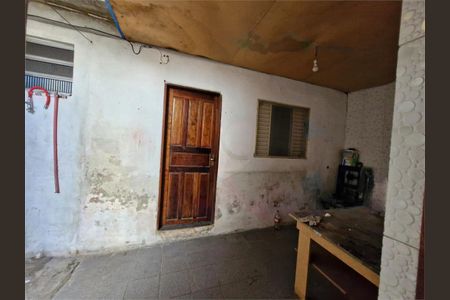 Casa à venda com 1 quarto, 100m² em Jardim Guanhembu, São Paulo
