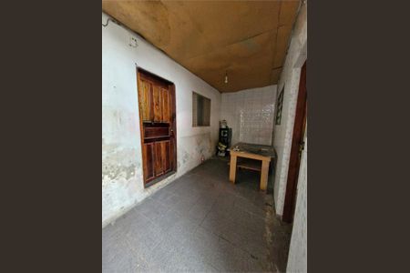 Casa à venda com 100m², 1 quarto e 2 vagas