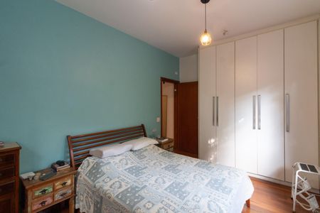 Casa à venda com 420m², 4 quartos e 5 vagasQuarto 1 - Suíte