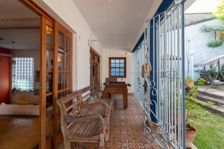 Casa à venda com 420m², 4 quartos e 5 vagasÁrea de lazer