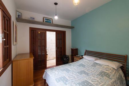 Casa à venda com 420m², 4 quartos e 5 vagasQuarto 1 - Suíte