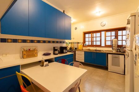 Casa à venda com 420m², 4 quartos e 5 vagasCozinha