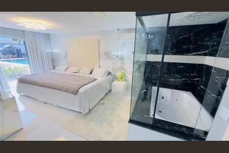 Casa à venda com 4 quartos, 500m² em Jardim Santa Helena, São Paulo