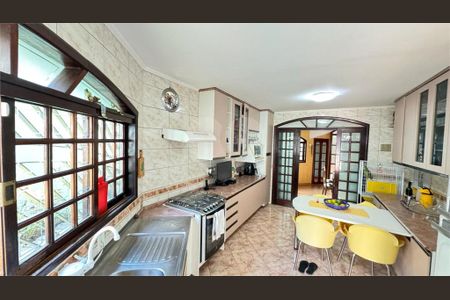 Casa à venda com 3 quartos, 137m² em Vila Campo Grande, São Paulo