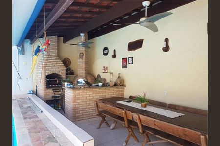 Casa à venda com 3 quartos, 141m² em Vila do Castelo, São Paulo
