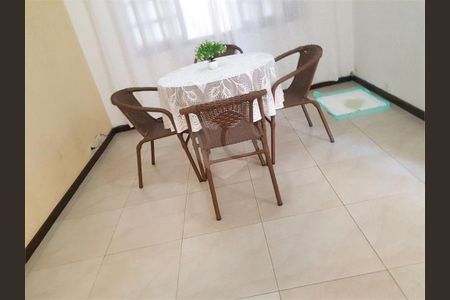 Casa à venda com 3 quartos, 141m² em Vila do Castelo, São Paulo