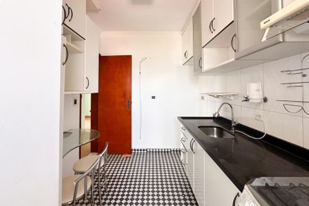 Apartamento à venda com 69m², 2 quartos e 2 vagasCozinha - Armários