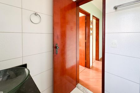 Apartamento à venda com 69m², 2 quartos e 2 vagasBanheiro Social