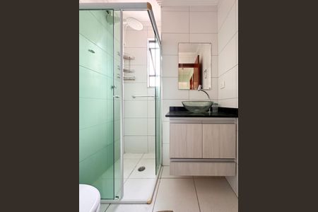 Apartamento à venda com 69m², 2 quartos e 2 vagasBanheiro Social