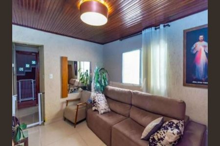 Casa à venda com 4 quartos, 110m² em Vila Tolstoi, São Paulo