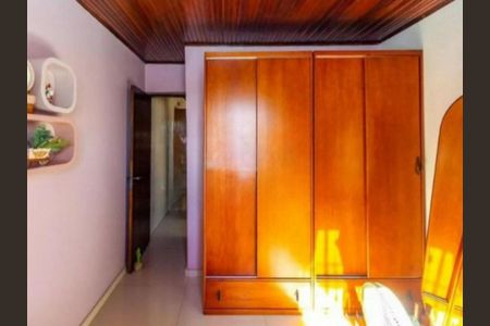 Casa à venda com 4 quartos, 110m² em Vila Tolstoi, São Paulo