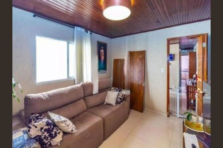 Casa à venda com 4 quartos, 110m² em Vila Tolstoi, São Paulo