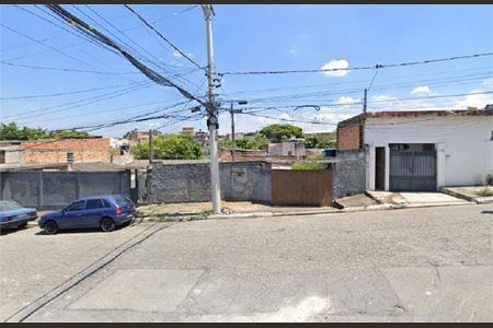Casa à venda com 77m², 1 quarto e 6 vagas