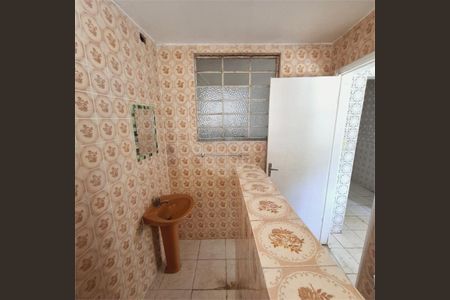 Casa à venda com 77m², 1 quarto e 6 vagas