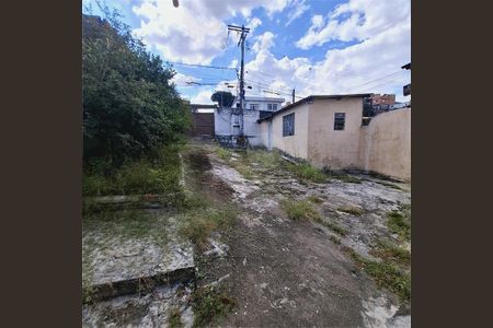 Casa à venda com 77m², 1 quarto e 6 vagas