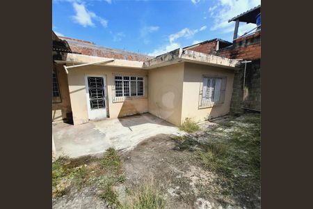 Casa à venda com 77m², 1 quarto e 6 vagas
