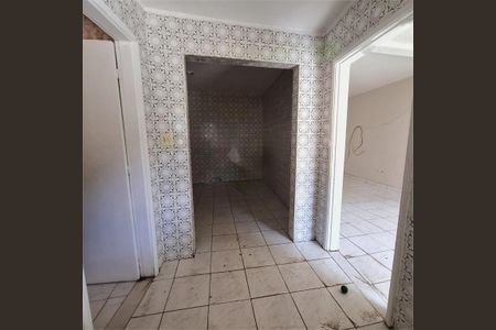 Casa à venda com 77m², 1 quarto e 6 vagas