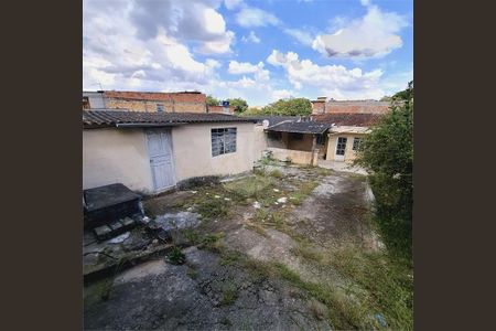 Casa à venda com 77m², 1 quarto e 6 vagas
