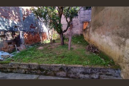 Casa à venda com 1 quarto, 60m² em Jardim Guanhembu, São Paulo