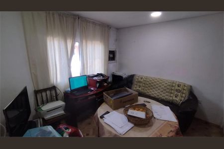 Casa à venda com 1 quarto, 60m² em Jardim Guanhembu, São Paulo