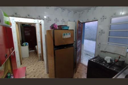Casa à venda com 1 quarto, 60m² em Jardim Guanhembu, São Paulo