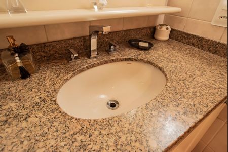 Apartamento à venda com 115m², 4 quartos e 3 vagasBanheiro