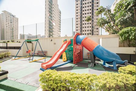 Apartamento à venda com 115m², 4 quartos e 3 vagasÁrea comum - Playground