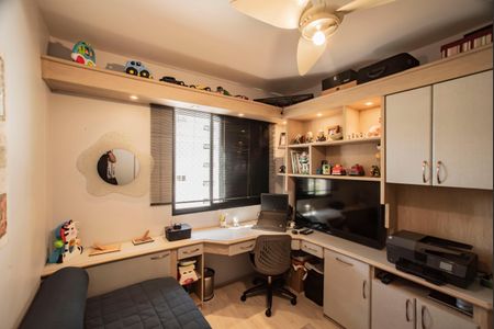 Apartamento à venda com 115m², 4 quartos e 3 vagasQuarto 1